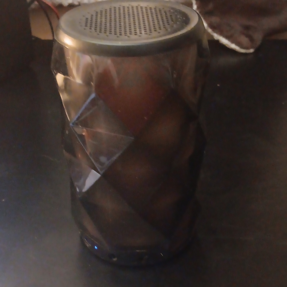 Bluetooth portable speaker